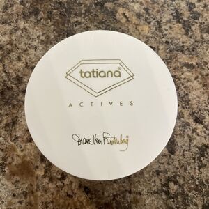 Vintage Tatiana perfumed body Dusting powder Diane Von Furstenberg New 2 Oz NOS